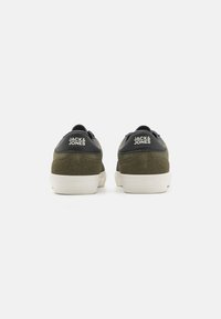 Jack & Jones JFWMORDEN  - Sneakers basse - olive night/anthracite