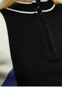 Mango Pullover - black
