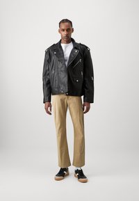 Tommy Hilfiger MERCER ESSENTIAL - Broek - classic khaki