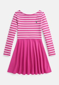 Επιλέχθηκε, college pink