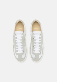 Nubikk RAY OWEN - Joggesko - white