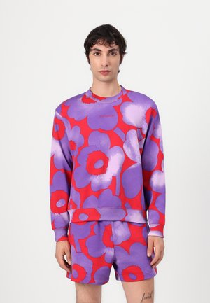 Purple and red floral-patterned sweatshirt with long sleeves, round neck, and matching shorts, made from soft fabric with a relaxed fit.