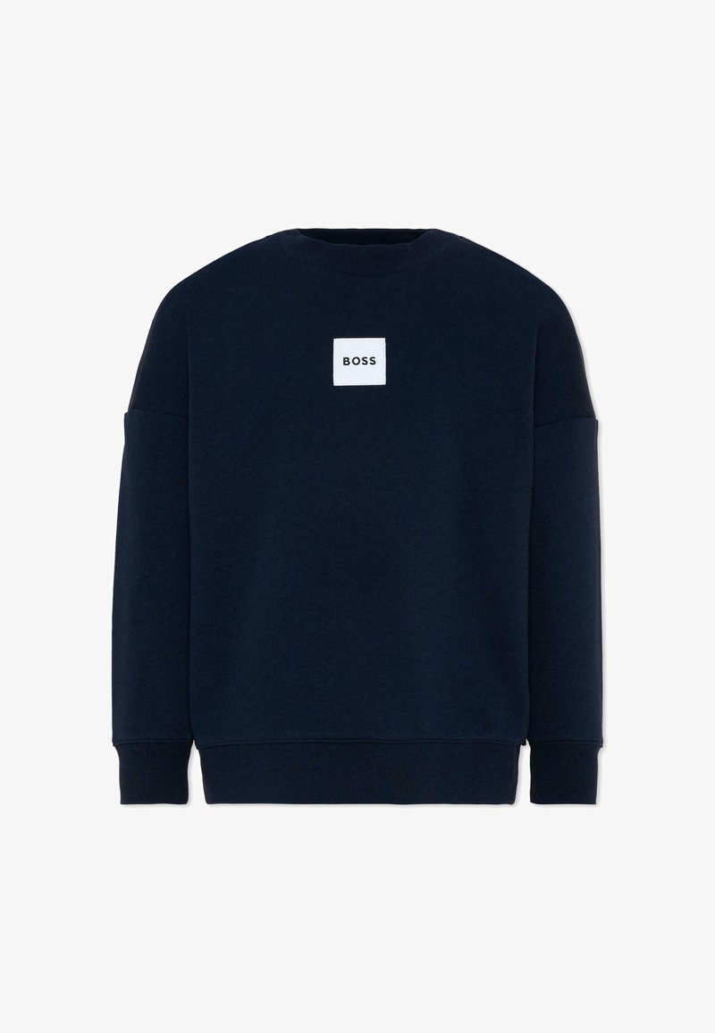 Felpa blu navy a maniche lunghe con collo a girocollo e toppa rettangolare bianca con la scritta "BOSS" al centro del petto.