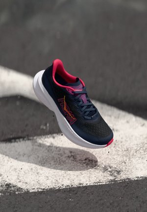 MACH 6 - Maanteejooksu jalatsid - varsity navy/nautical dusk