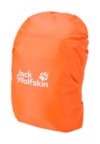 Housse de sac à dos imperméable orange vif avec logo blanc Jack Wolfskin et empreinte de patte, conçue pour la protection en extérieur.