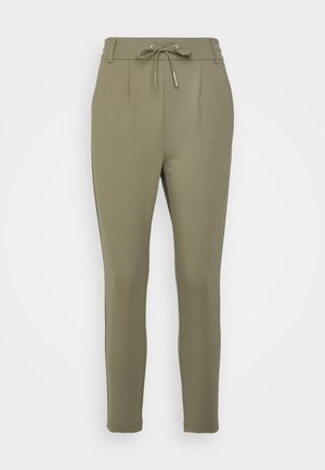 Olivengrüne, figurbetonte Hose mit einem Kordelzugbund, Falten an der Vorderseite und knöchellangem Schnitt. Hergestellt aus einem weichen, dehnbaren Stoff.