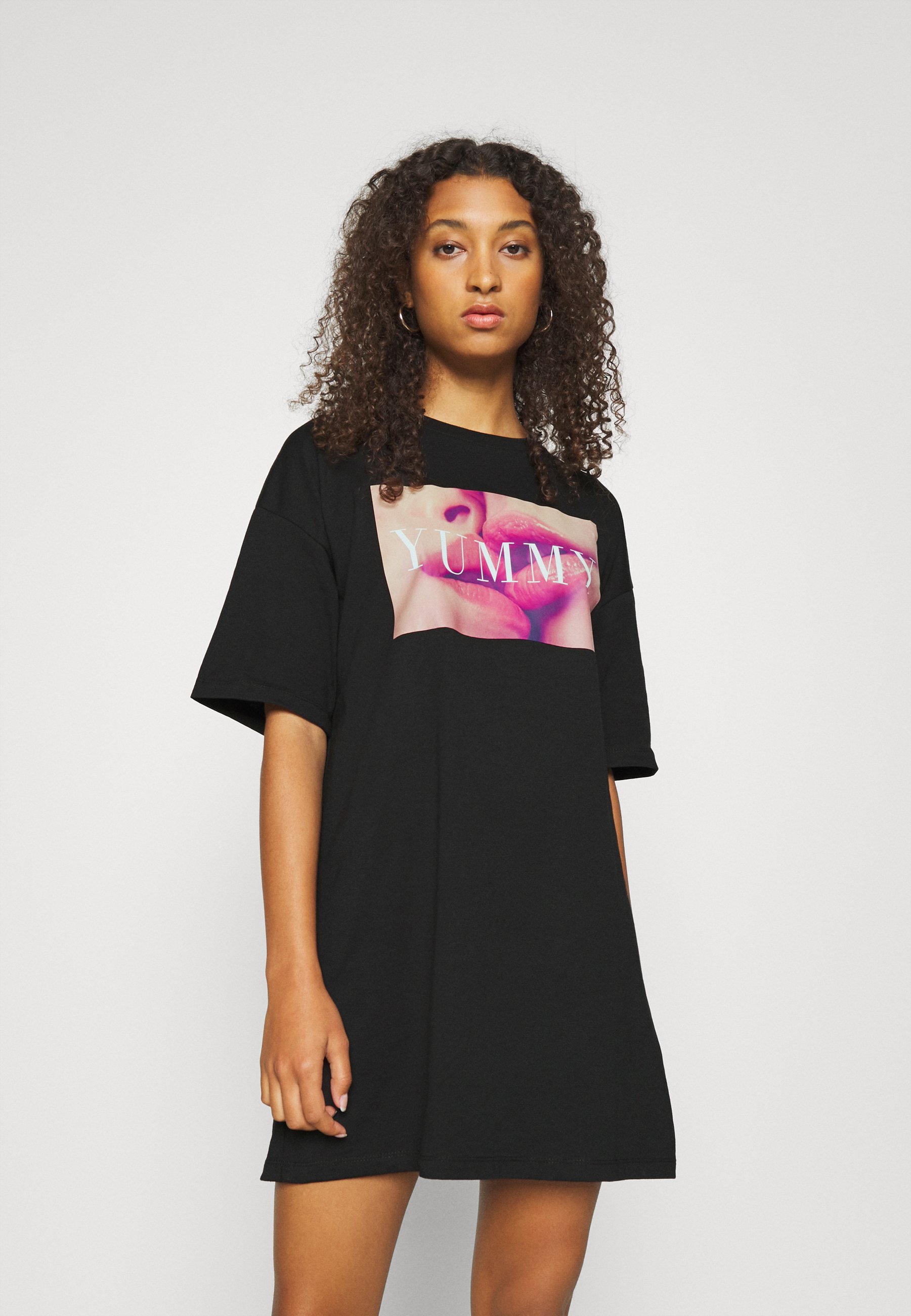 Even Odd Basic Oversized T Shirt Dress Jerseykleid Black Pink Schwarz Zalando De 