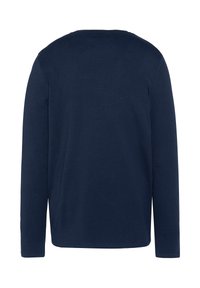 Camiseta de manga larga azul marino con cuello redondo y una textura suave y lisa. El diseño es sencillo, sin patrones ni acentos.