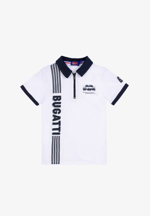 Polo bianca a maniche corte con colletto nero, chiusura frontale con cerniera, scritta verticale nera "BUGATTI", grafica di un'auto e dettagli a righe su fronte e maniche.