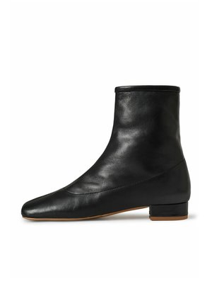 GIA - Støvletter - black