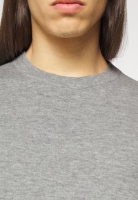 Filippa K Maglione - grey