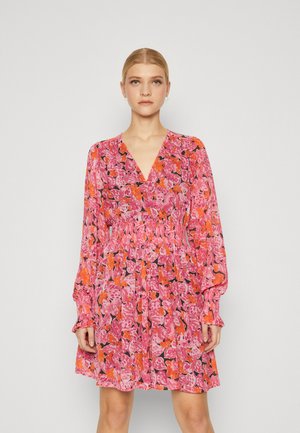 ANJUNA DRESS - Jurk - lollipop pink/chili