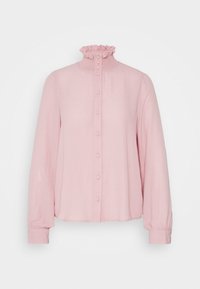 Blusa rosa a maniche lunghe con colletto alto arricciato, chiusura anteriore con bottoni e polsini elasticizzati, realizzata in un tessuto leggero e liscio.