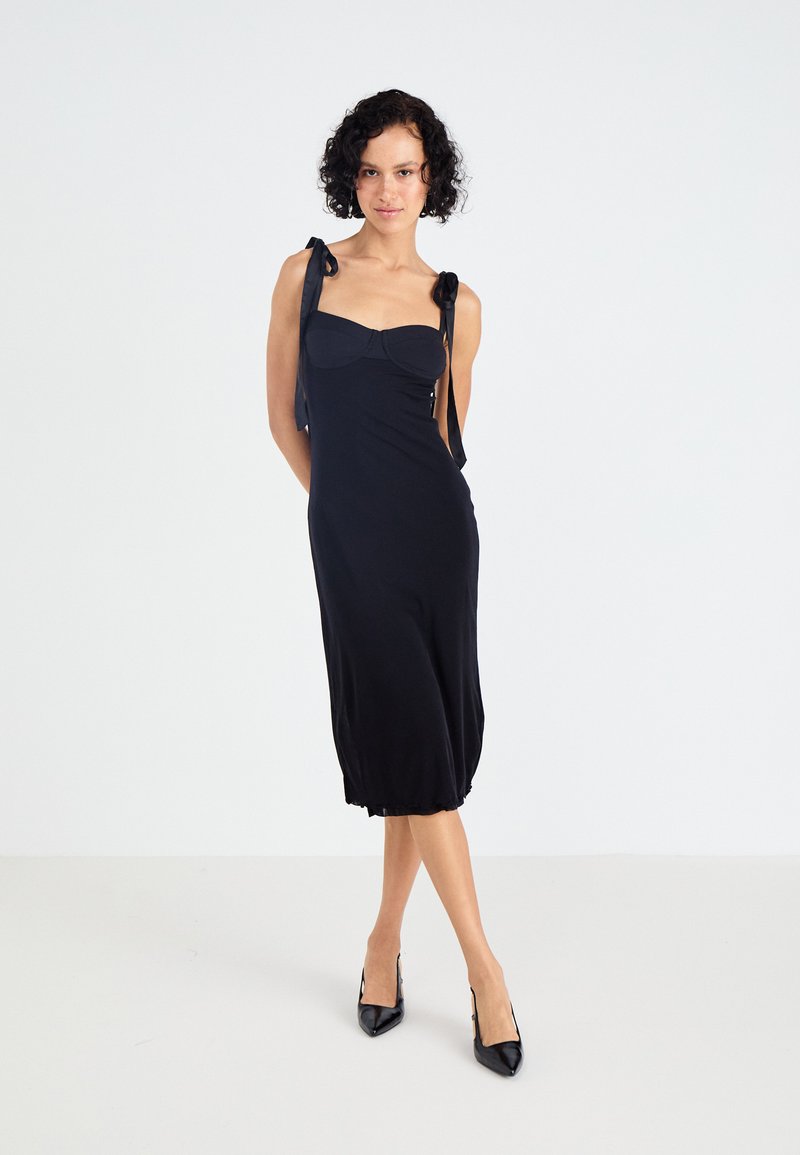 classic formal dresses Classic Black Formal Evening Gown with 3D Flowers