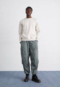 Nike Sportswear CRW - Sweat à capuche - orewood