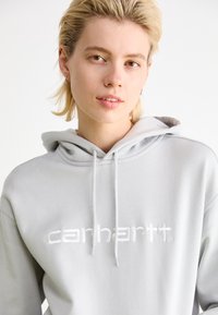 Carhartt WIP HOODED - Felpa - basalt/white