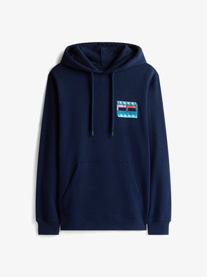 Marineblaue Kapuzenjacke aus weichem Material, mit einer vorderen Kängurutasche und einem farbenfrohen Logodesign auf der Brust. Verstellbare Kapuze mit Schnürzug.