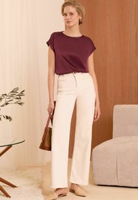 Love & Roses REGULAR FIT - Apdrukāts T-krekls - red