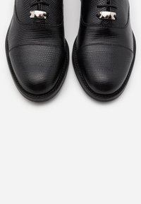 Jonak Derbies - black