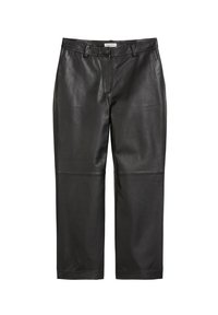 Schwarze Lederhosen mit geradem Schnitt, ausgestattet mit einem Reißverschluss, Gürtelschlaufen und Nähten an den Beinen für zusätzliche Designdetails.