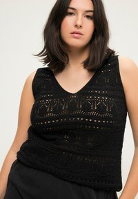 Studio Untold AJOUR V-AUSSCHNITT WELLENSAUM - Top - black