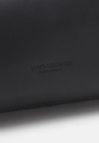 Thumbnail Image 5