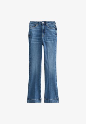 Jeans in denim blu a gamba svasata con vita media, design a cinque tasche e leggera sbiaditura sulla parte anteriore. Presentano cuciture cucite e passanti per cintura.