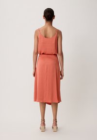 comma Top