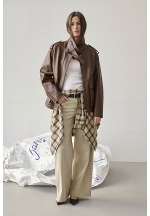 X-WIDE - Široke hlačnice - brown rice wash