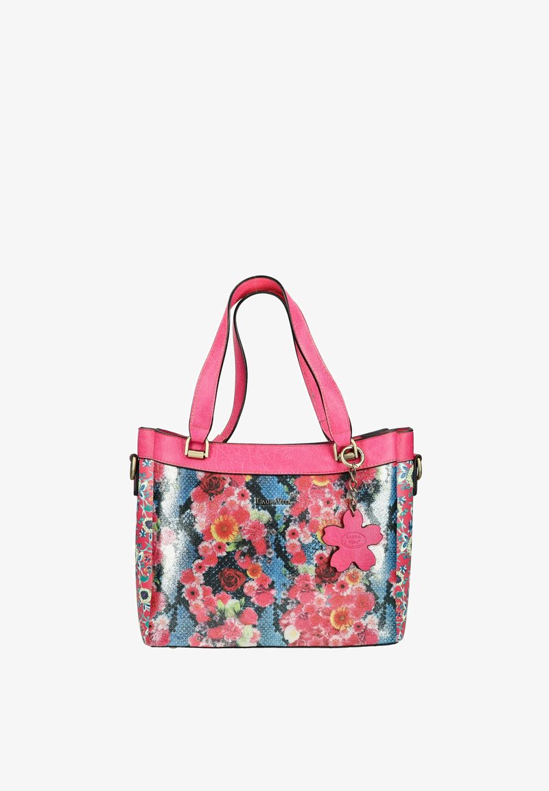 Sac à main rose avec motif floral, double bandoulière et un charm en forme de fleur rose attaché à une des bandoulières.