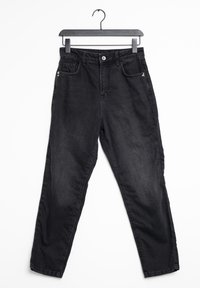 Musta farkkushortsit, joissa on rento istuvuus, viisi taskua, napin suljenta ja klassinen muotoilu. Materiaali on pehmeää ja hieman haalistunutta.