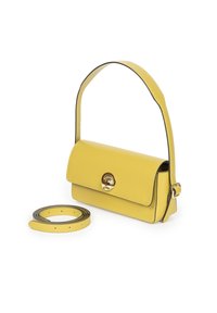 Żółta skórzana torebka na ramię z klapką i złotymi elementami metalowymi. Posiada krótką rączkę oraz odpinany, regulowany pasek. Gładka faktura.