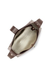 Borsa in tessuto grigio con manici in pelle marrone, zip dorata e interiore liscio chiaro. Presenta un design strutturato e cuciture ordinate.