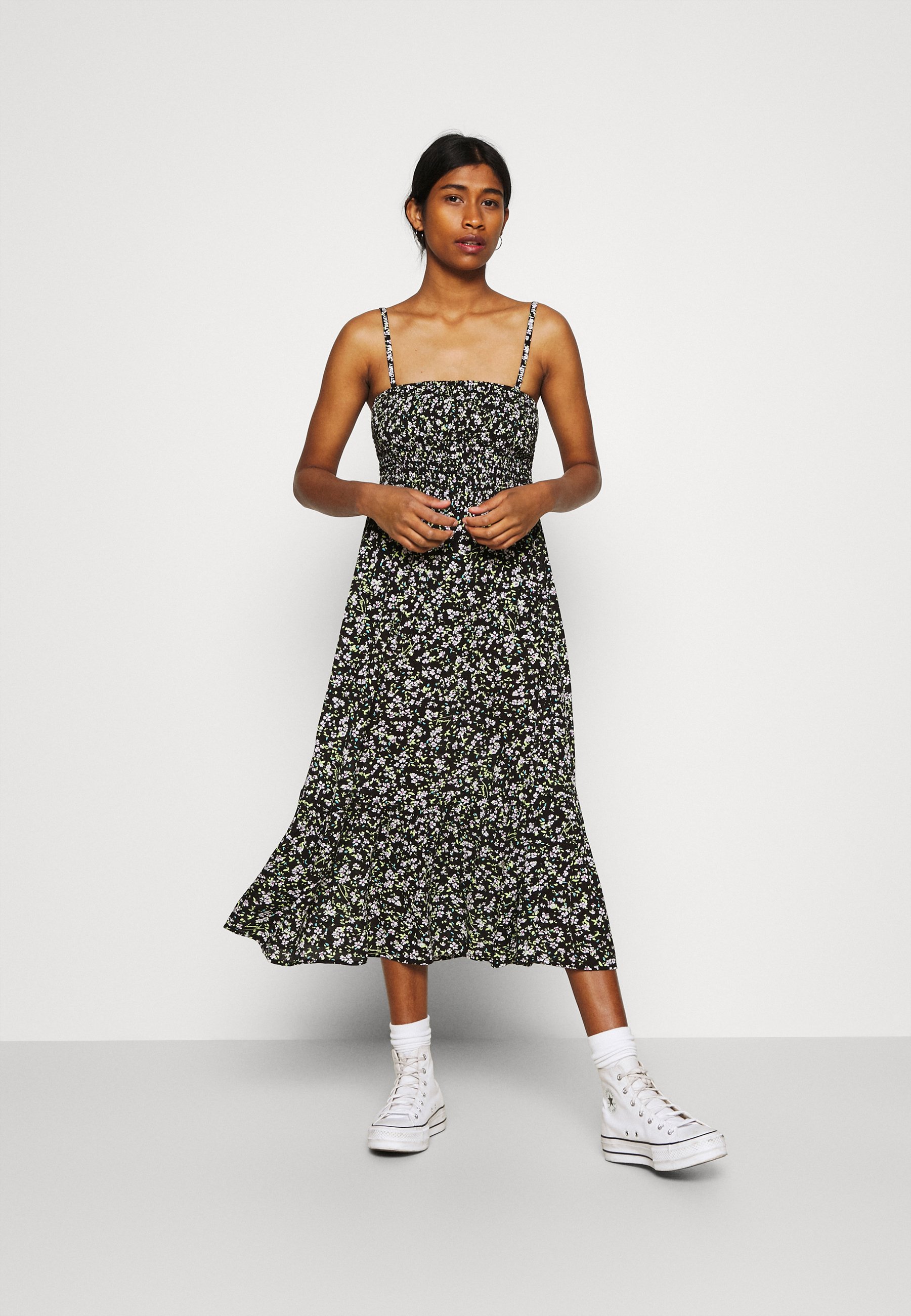 Tommy Jeans SMOCK FLORAL DRESS - Day 