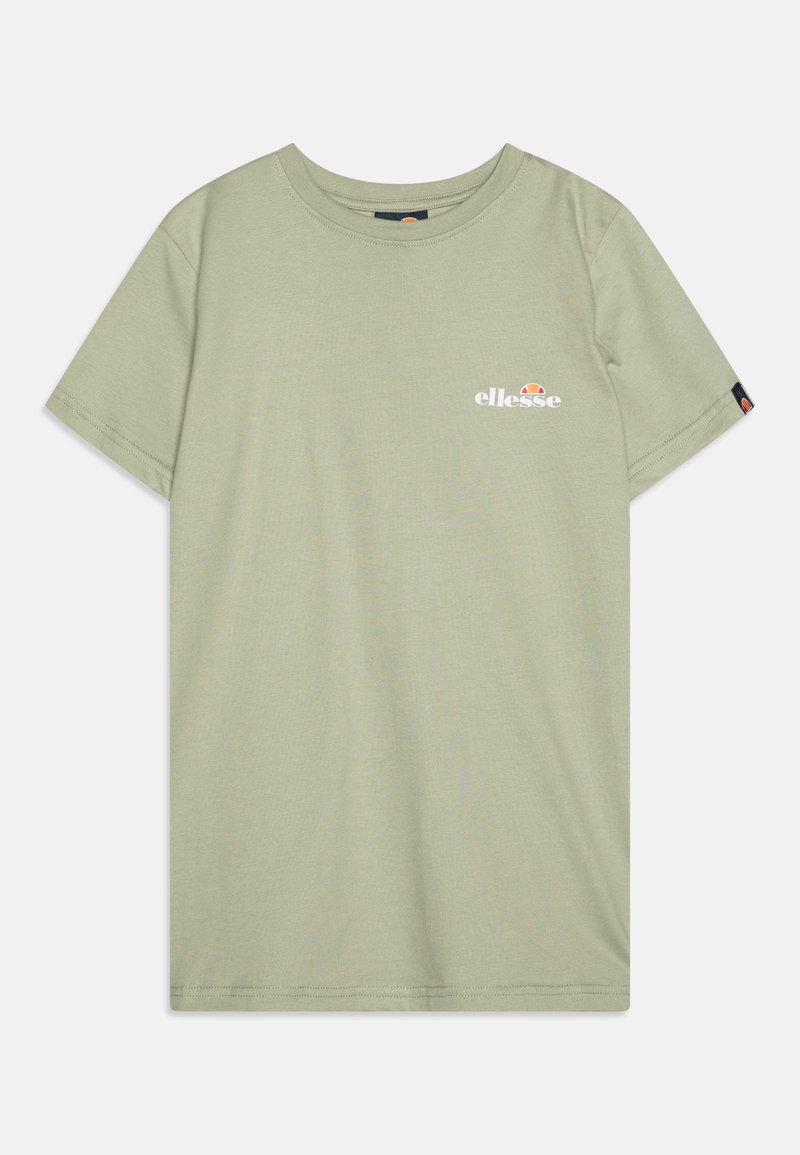 Világoszöld, rövidujjú pamut póló kerek nyakkal, amelyen fehér "ellesse" logó található a mellrészen és színes embléma az ujjon.