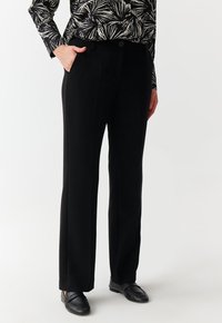 TATUUM LAURANIA - Kalhoty - black