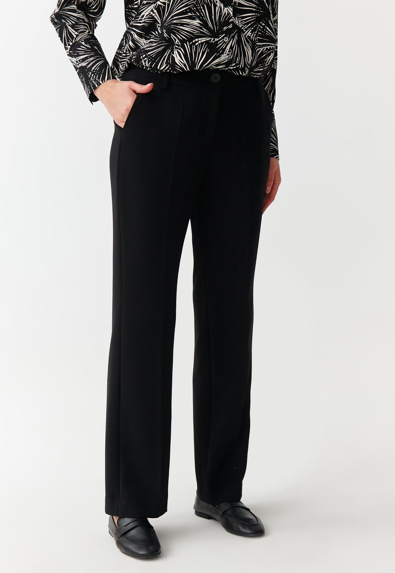 TATUUM LAURANIA - Kalhoty - black