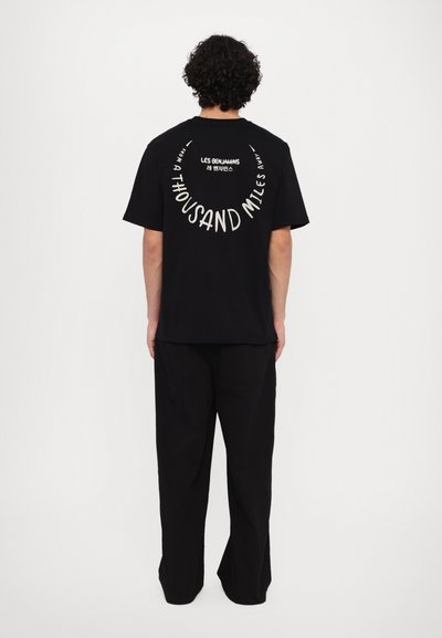 Les Benjamins RELAXED TEE - T-shirts med print - black