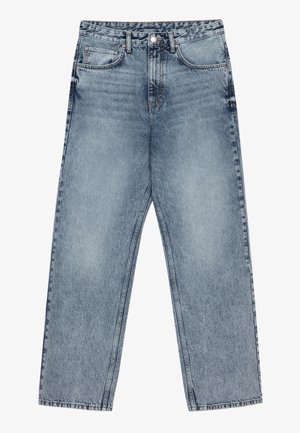 Ljust blå denimjeans med avslappnad passform, raka ben, fem fickor och knappgylf med kontrasterande sömmar.