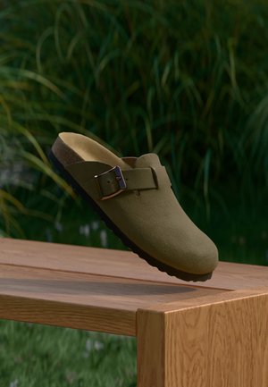 Pier One UNISEX - Papucsszandálok - brown