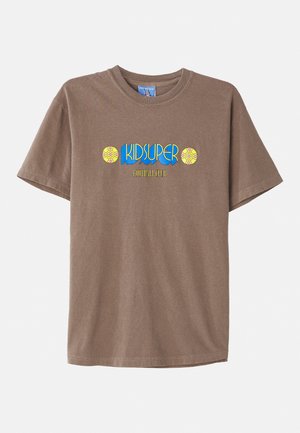 Kidsuper FOOTBALL CLUB TEE - T-shirts med print - brown