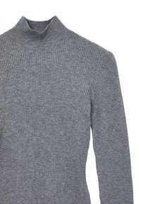 Grauer, gerippter Rollkragenpullover mit langen Ärmeln. Er zeichnet sich durch eine figurschmeichelnde Passform und einen weichen Stoff aus, der aus einem dehnbaren Material gefertigt ist.