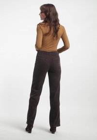LABDIP HIGH WAIST LONG WIDE  - Broek - chocolat