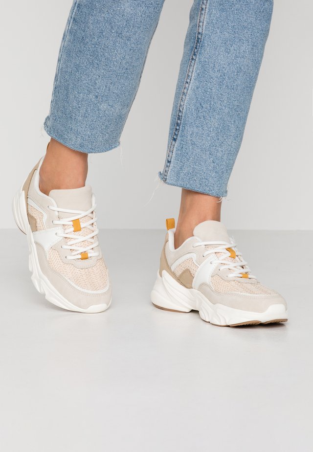Beige Sneaker low für Damen So machst du deinen Streetstyle perfekt