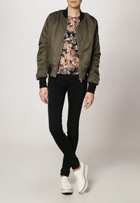 Dorothy Perkins Print T-shirt - black