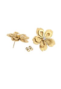 Guldblomst ørestikker med petal detaljer og en central rhinestone accent, suppleret med push-back kroge. Tekstureret og glat poleret finish.