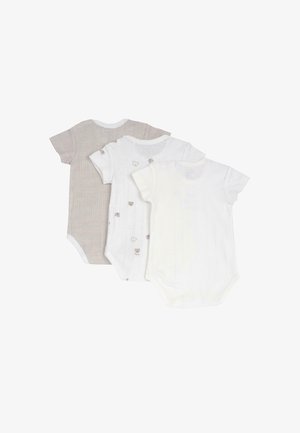 Drei Babybodys mit kurzen Ärmeln in beigen Streifen, weiß mit kleinen Bärengesichtern und einfarbig weiß, übereinandergelegt auf weißem Hintergrund.