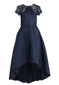 Marineblauwe jurk met kant korte mouwen, aansluitende lijfje en hoge-laag zoom. Gemaakt van textuurstof, heeft een gestructureerde silhoutte.