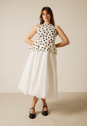 Bronx NEXT WAGON - Balerínky s remienkom okolo členku - black