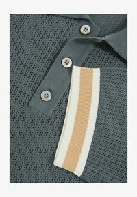 Unausgewählt, airforce blue